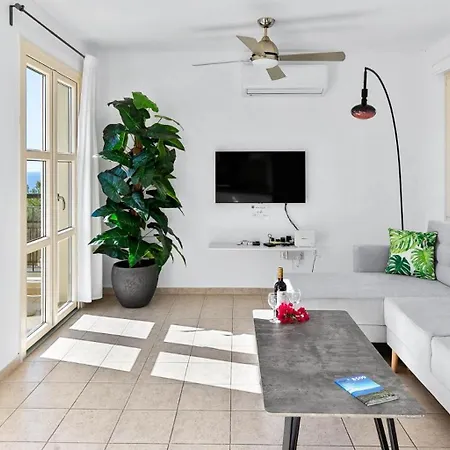 N3 Kallithea With Beautiful Views, Aphrodite Hills 库克里亚