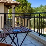 N3 Kallithea With Beautiful Views, Aphrodite Hills アパート クークリア