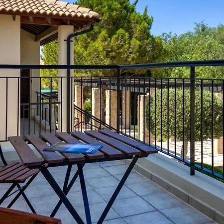 N3 Kallithea With Beautiful Views, Aphrodite Hills Apartment Kouklia